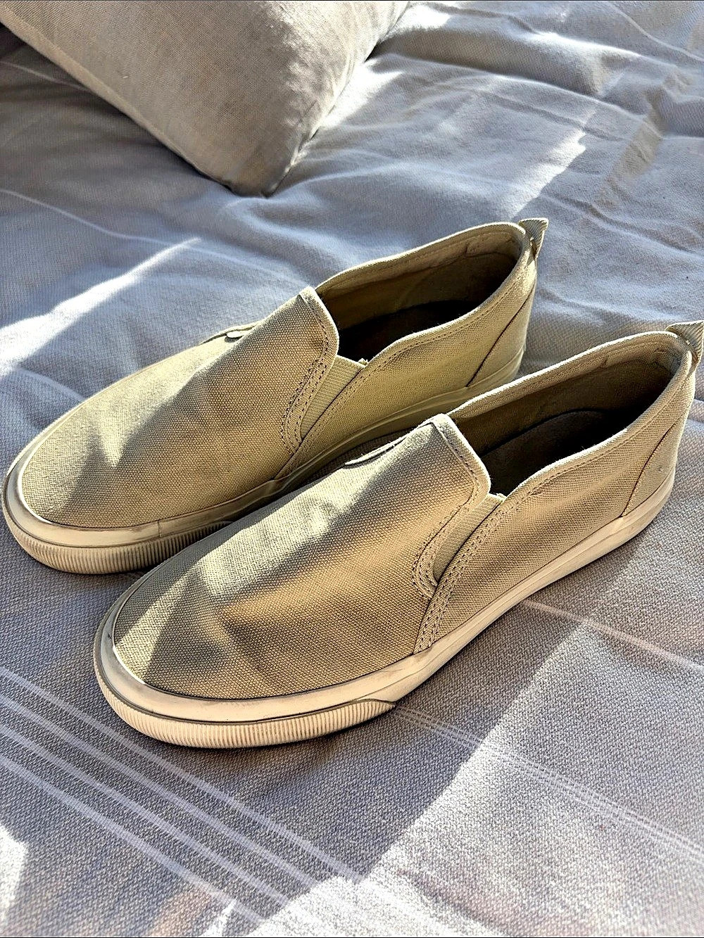 Everlane The Forever Canvas Slip-On Sneaker Beige US 8.5
